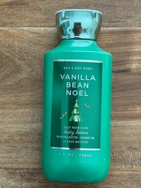 Bath & Body Works Vanilla Bean Noel Daily Nourishing Body Lotion- 8oz